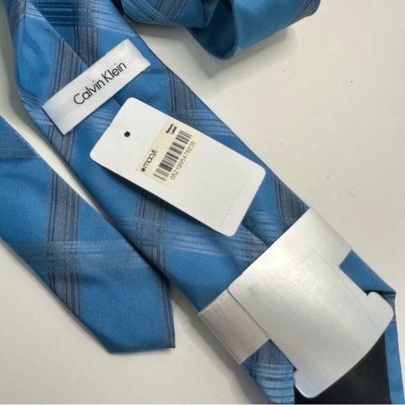 New Calvin Klein Men's Polyester Tie BLUE Varsity Plaid Pack NWT MSRP $59.50 - Picture 3 of 5